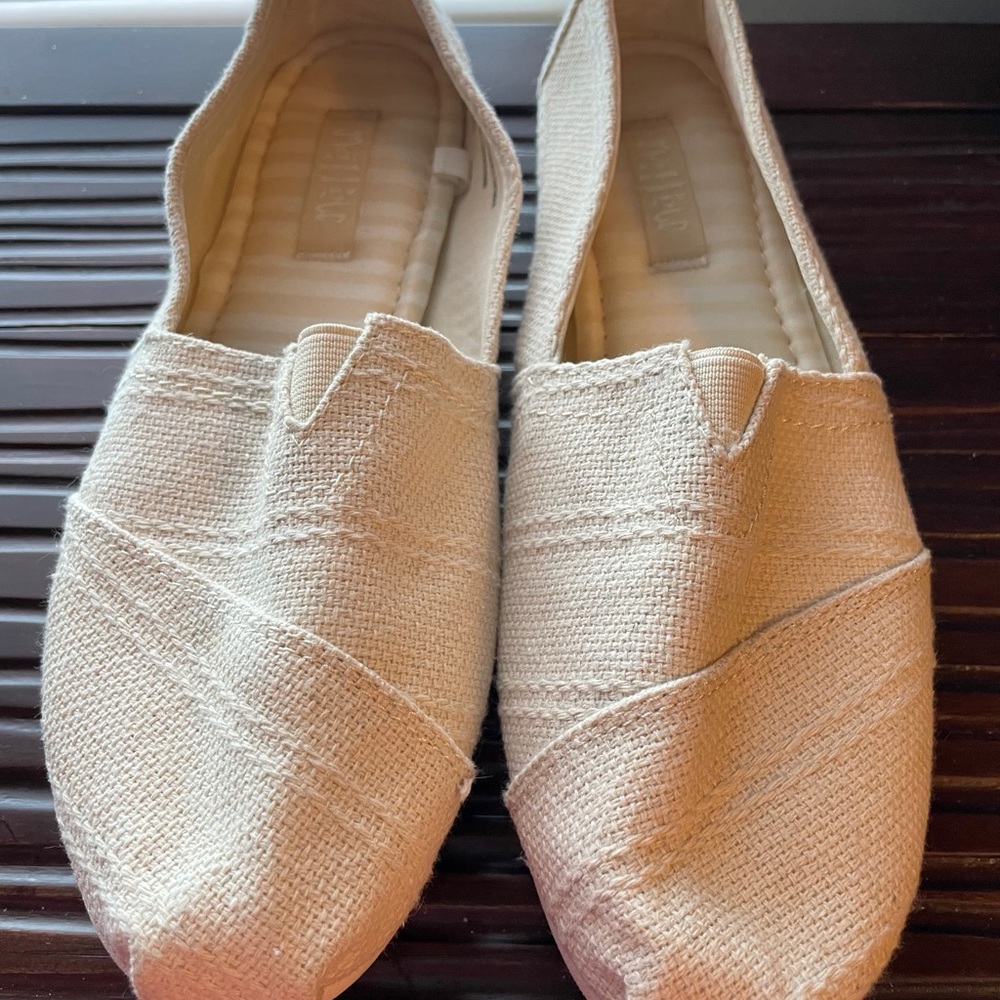 Cream flats (9)